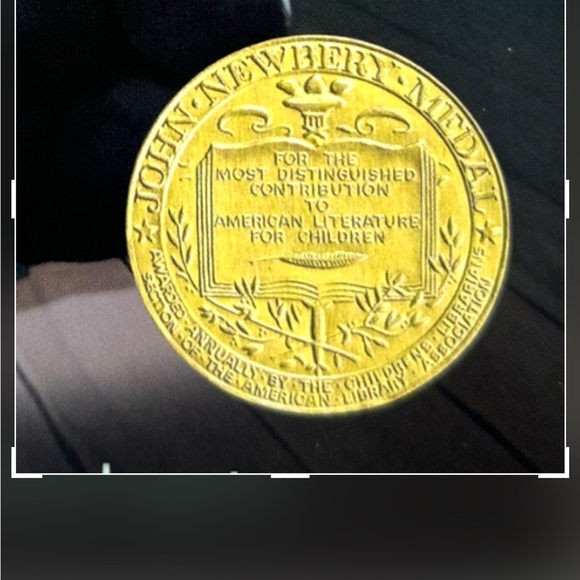 The One and Only Ivan - Paperback By Applegate, Katherine Newbery Award Winner - Picture 4 of 8